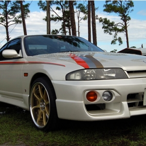 R33 Skyline