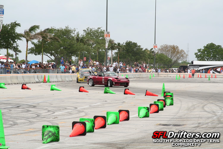 Chelsea Denofa + Dado Carualaho