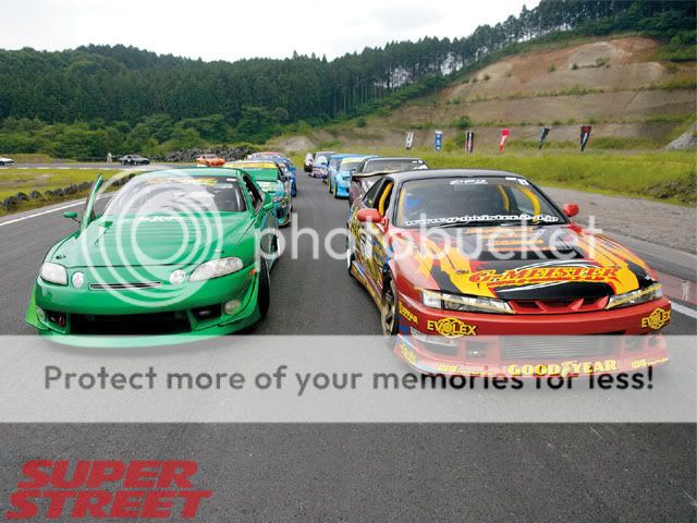 130_0610_05_z2006_motorsports_chall.jpg