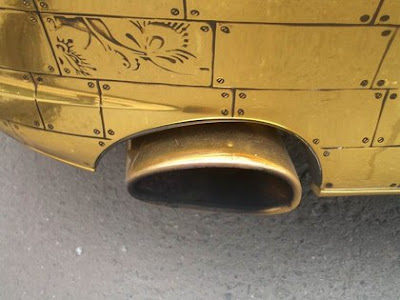 Gold+Porsche+911+4.jpg