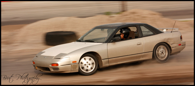 321524345_F7LFQ-L.jpg