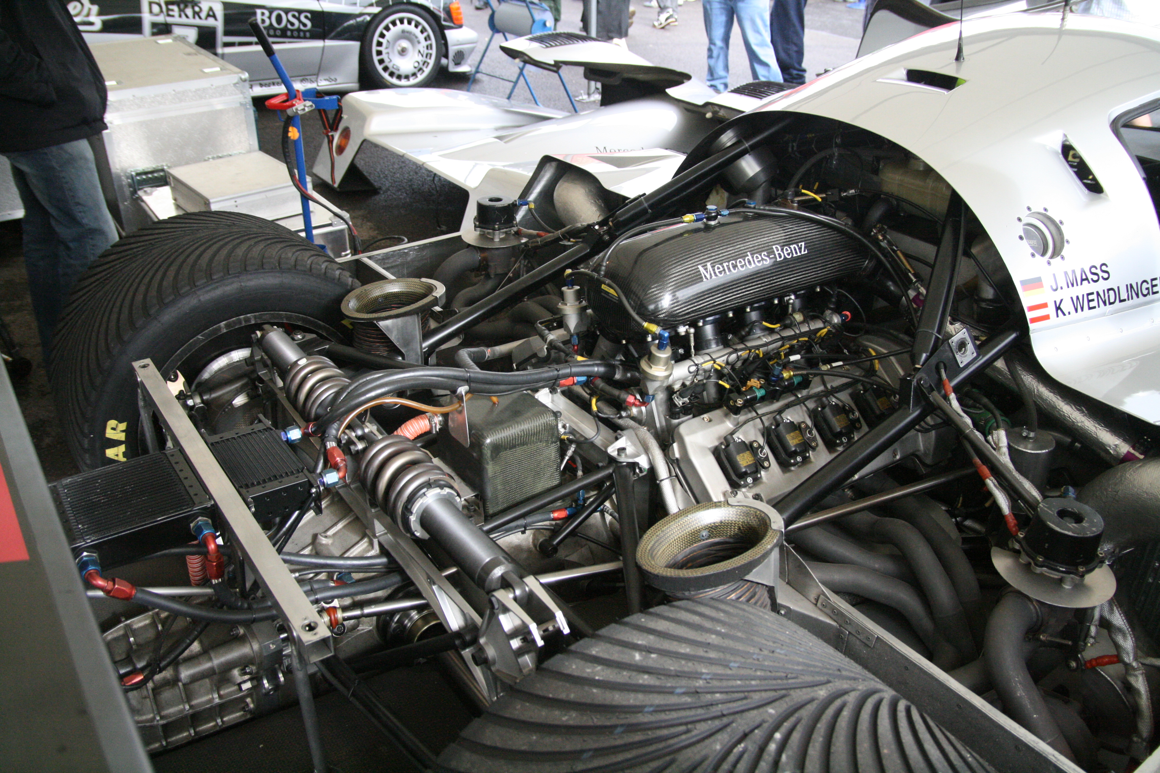 Mercedes-Benz_M119_engine.jpg