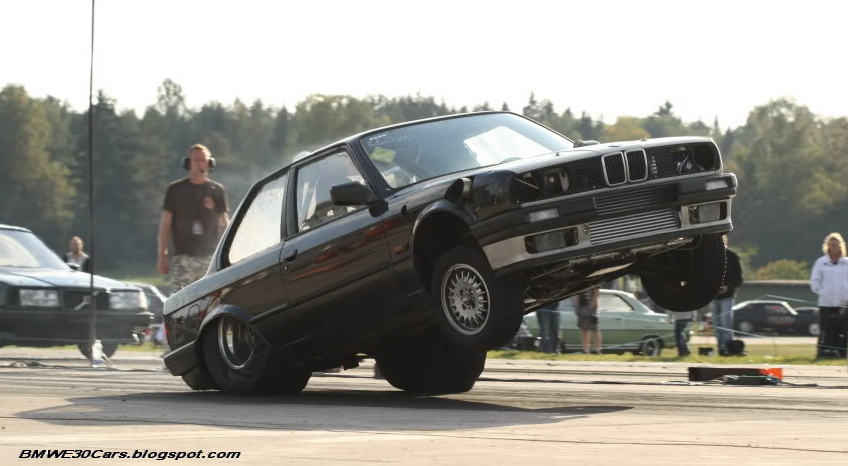 E30-Wheelie.jpg