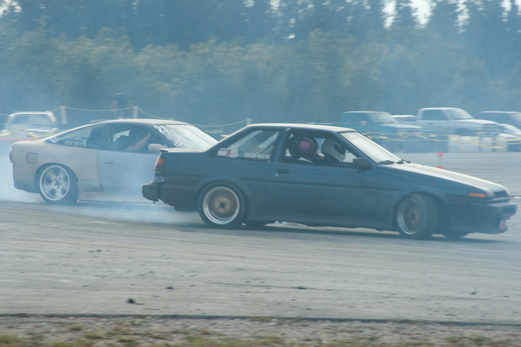 5251080154_0ef230c1b0_b.jpg