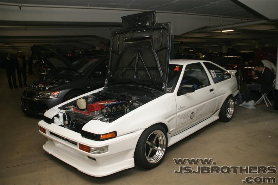 IMG_9879_Custom.jpg